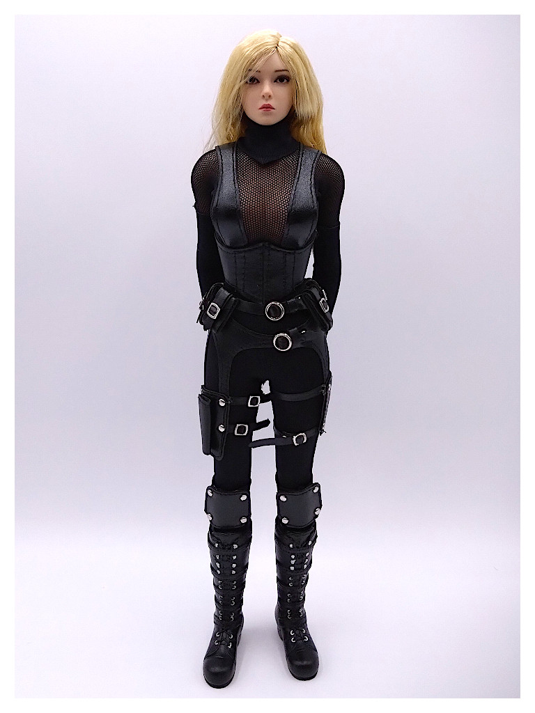 Model 8 – Female Agent Combat Stealth Suit – Super Modolls – 1/6
